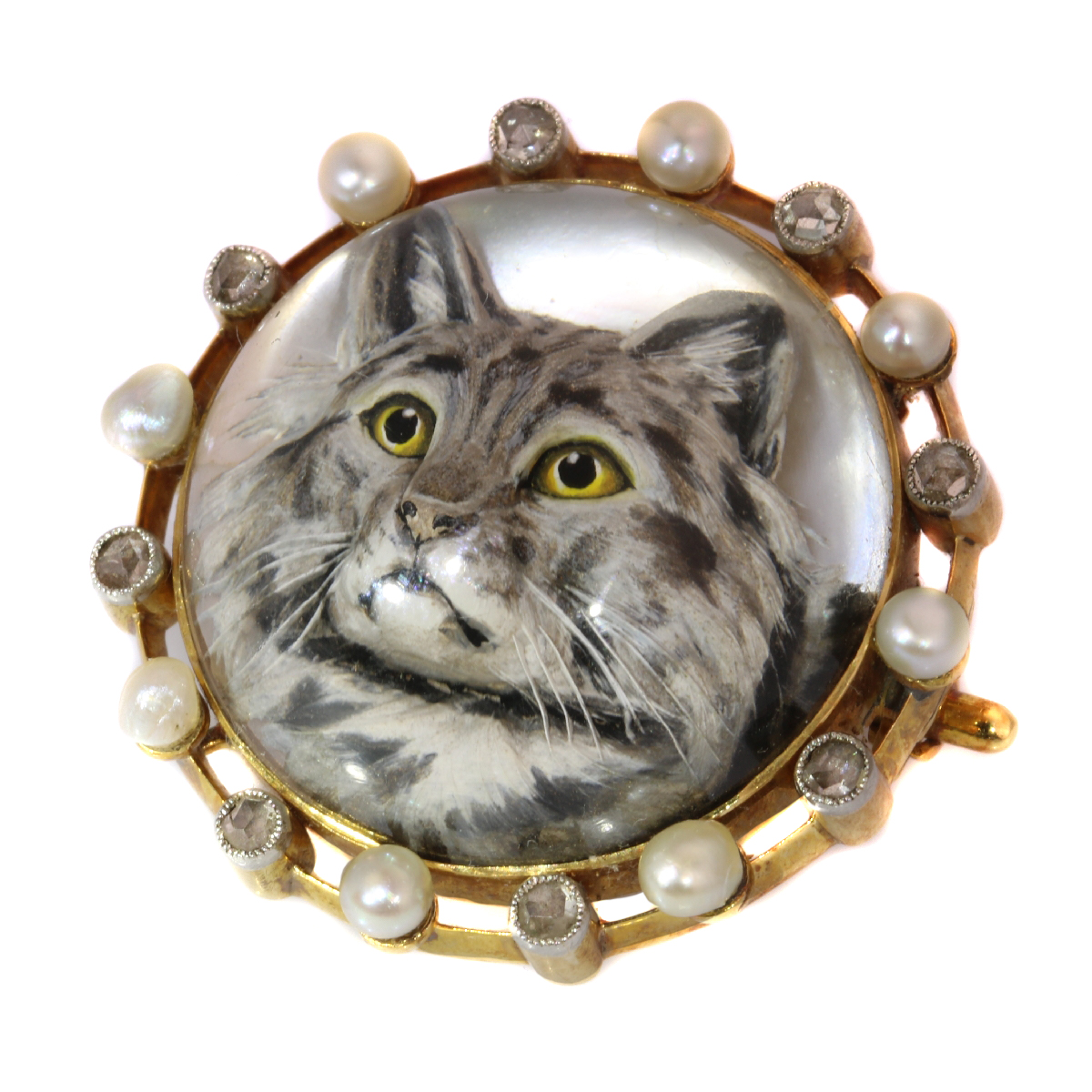 Vintage English Reverse intaglio crystal with great portrait of a Maine Coon Cat